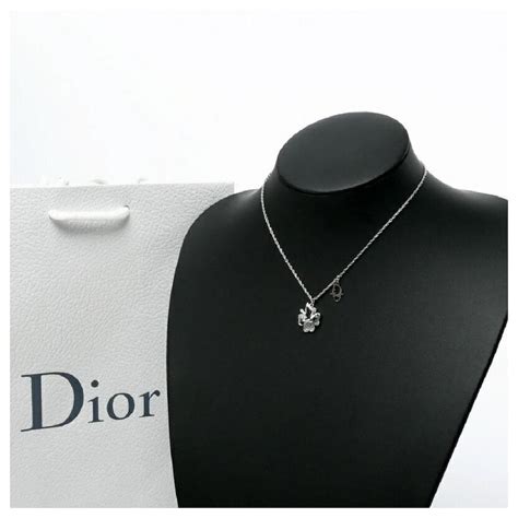 collier dior trefle